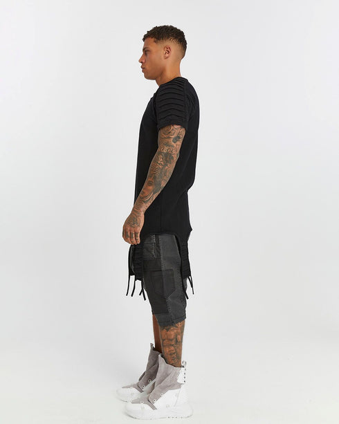Men's T-Shirt with Ribbed Shoulders in Black side view with extended side tabs