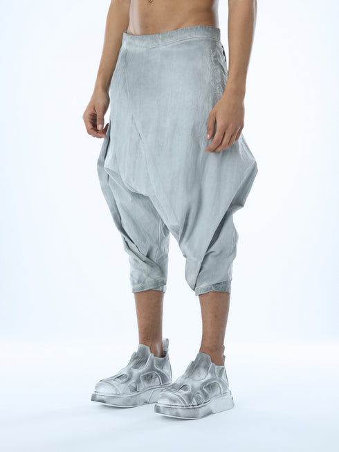 Junus Coban men’s grey wide pleated capri pants angel view