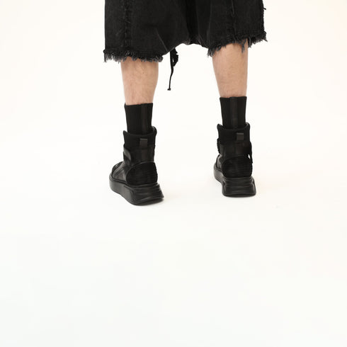 Junus Coban Raw-Seam Slit-Hem T-Shirt Black