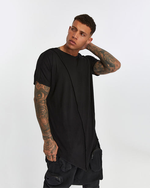 Men's Raw Seam T-shirt in Black close view with clean structured finish